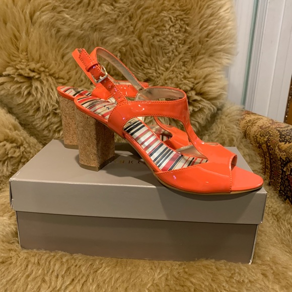 Anne Klein coral sandals with cork heels. EUC. US 7 - Picture 2 of 8